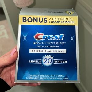 Crest 3D whitening strips (opened - read description)